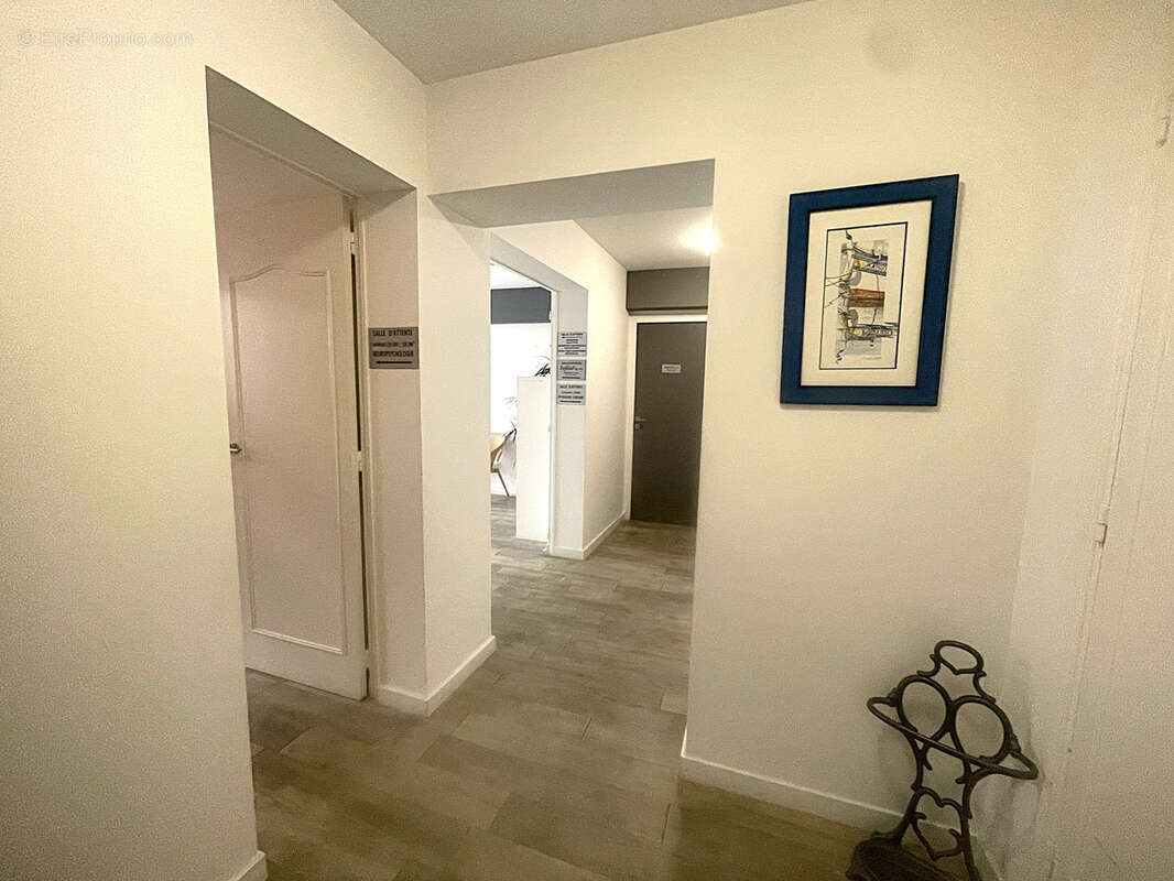 Commerce à MARSEILLE-9E