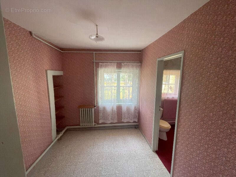 Maison à BEAUMONT-LES-AUTELS