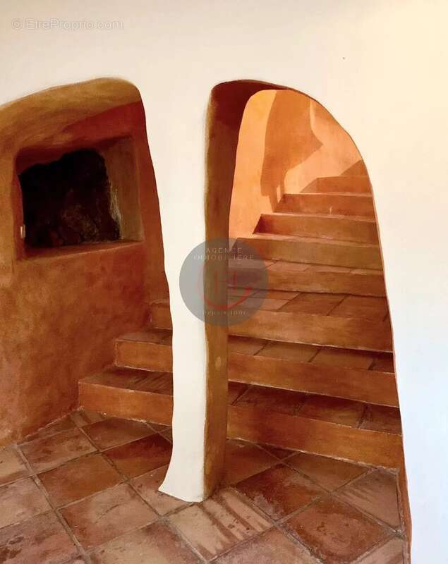 Maison à MANDELIEU-LA-NAPOULE