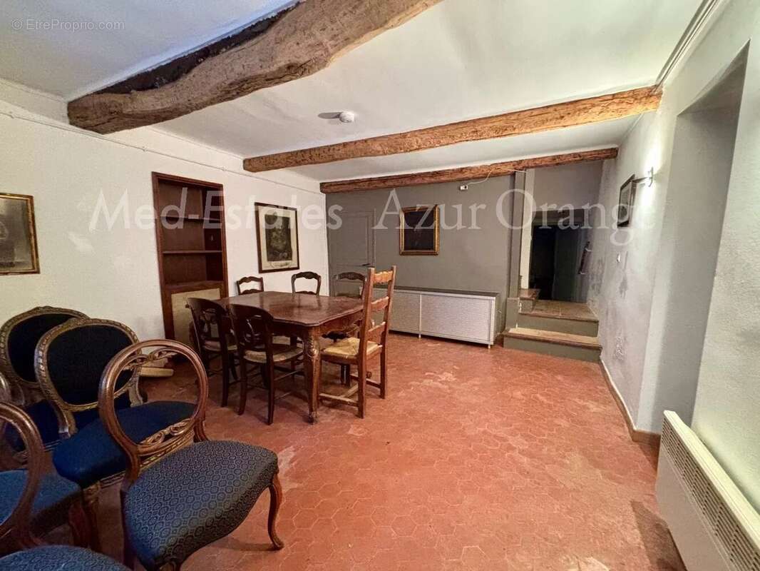 Appartement à LA GARDE-FREINET