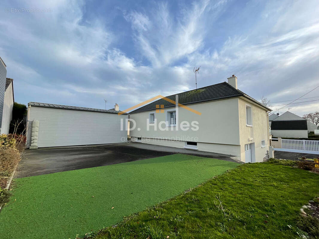 Maison à SAINT-AIGNAN-SUR-ROE