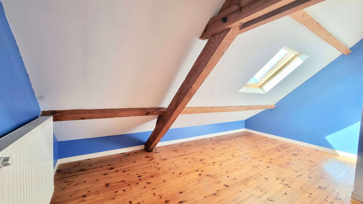 Maison à PONT-DU-CHATEAU