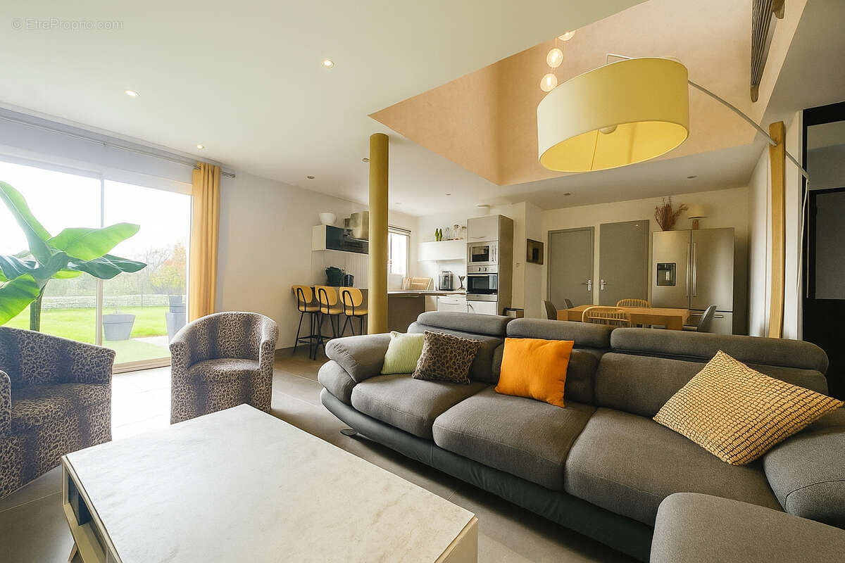 Maison à SAULON-LA-RUE