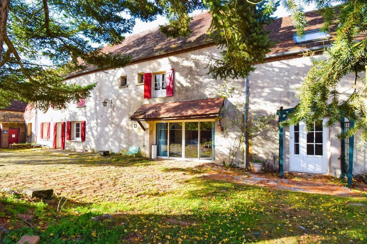 Maison à SAINT-DENIS-D'AUTHOU