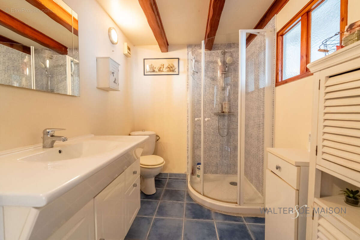 Maison à GENSAC-LA-PALLUE