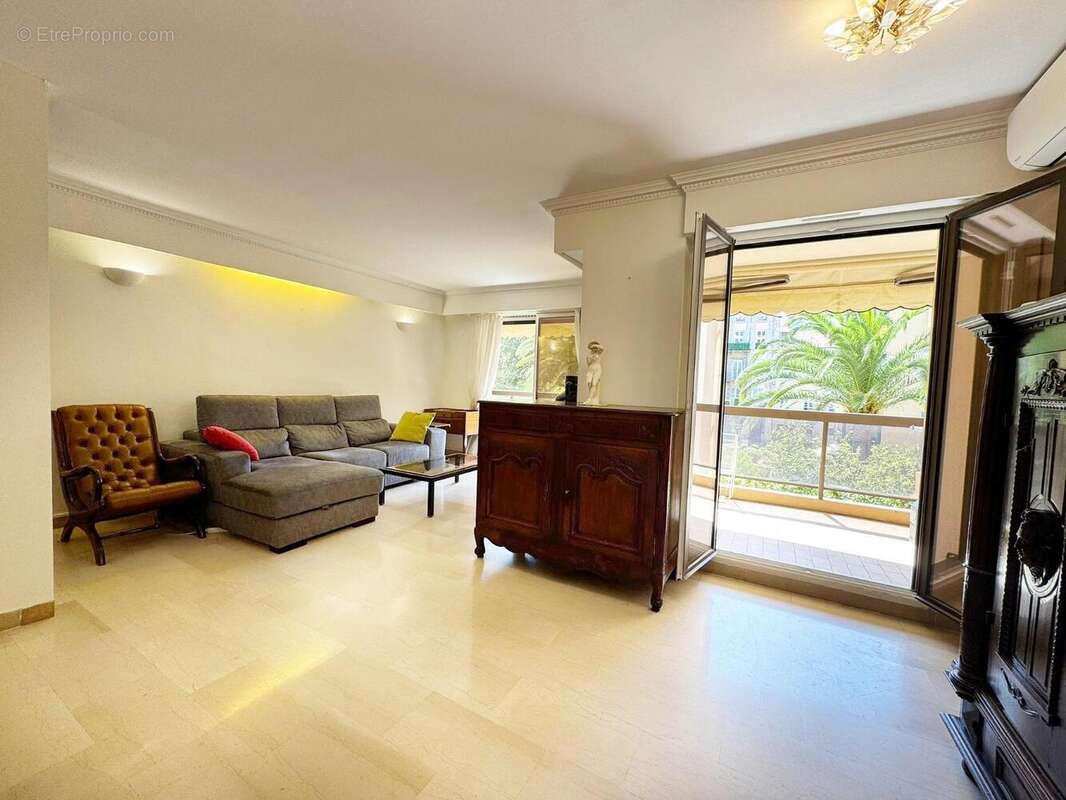  - Appartement à NICE