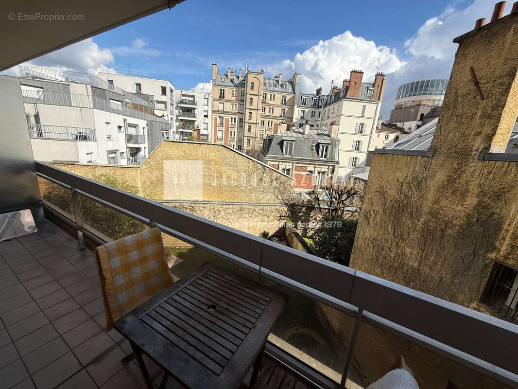 4 pièces 84m2 avec balcons, parking et cave à Nation - photo 8