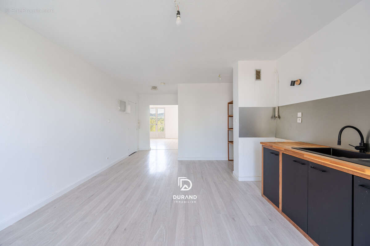 Appartement - terrasses - les caussettes - 13400 aubagne - photo 15