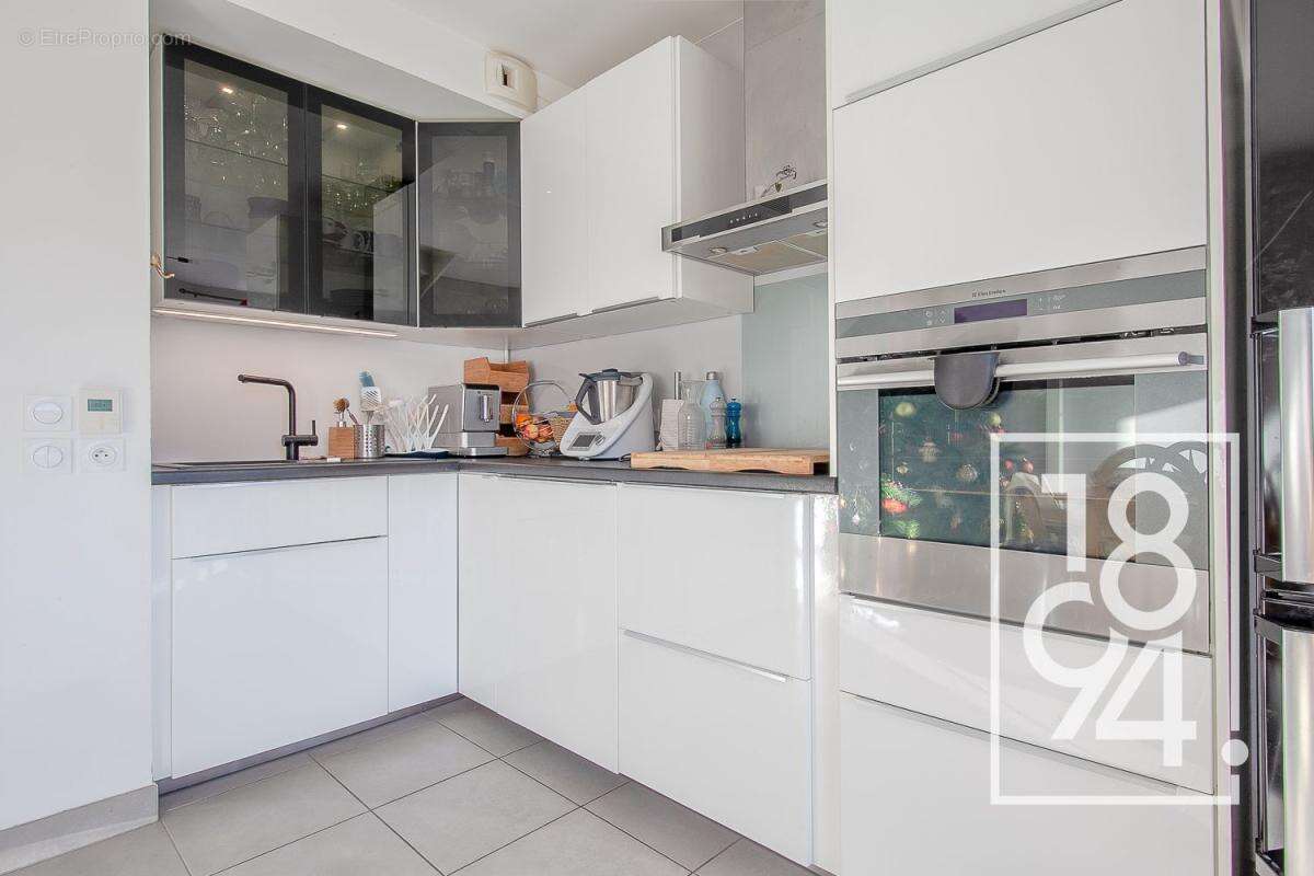 Maison à CHATEAUNEUF-LES-MARTIGUES