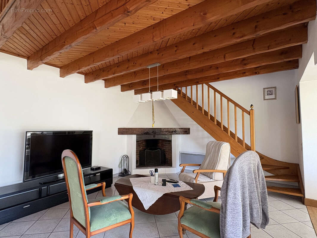 Maison à L'ILE-D'ELLE