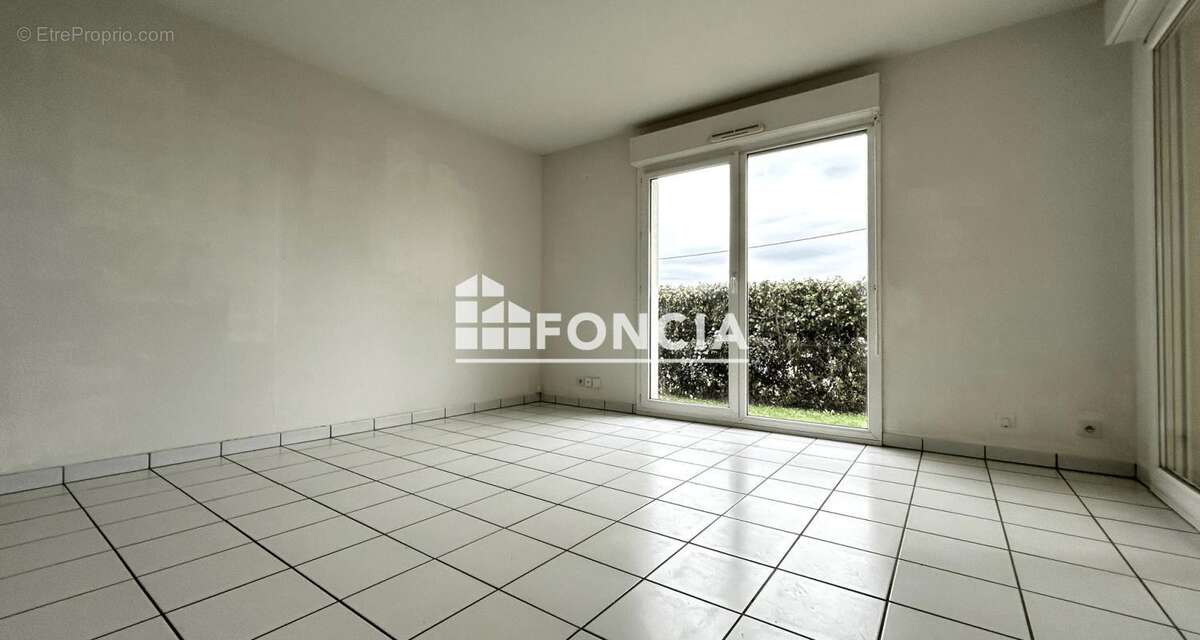 Appartement à PUJOLS