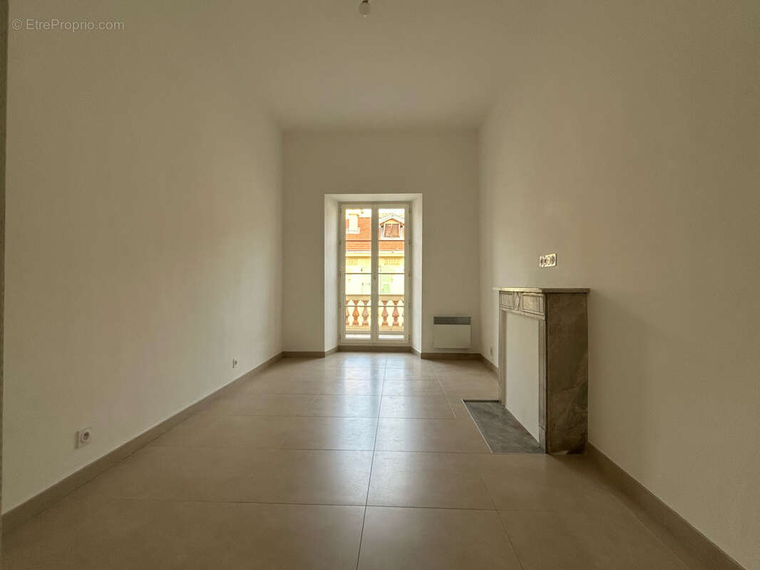 Appartement à MENTON