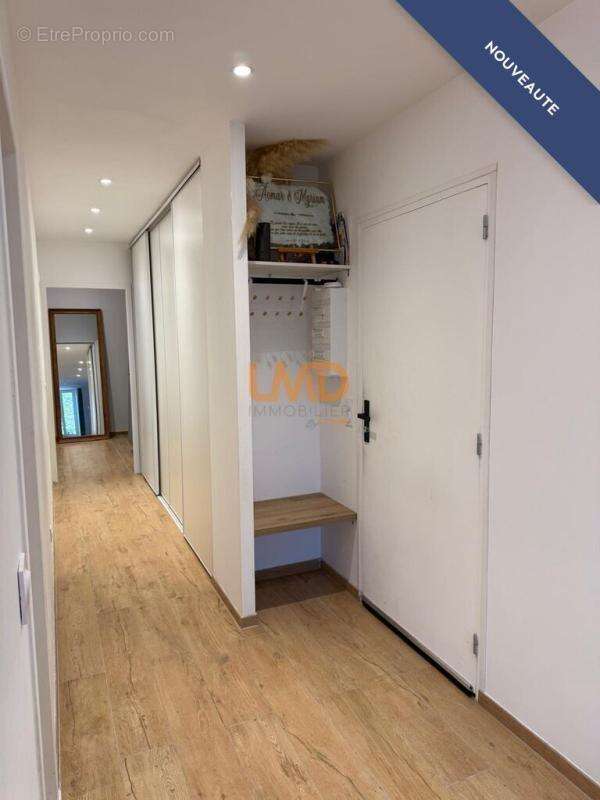 Appartement à LE MUY