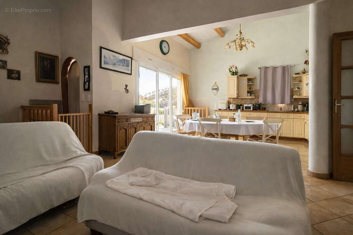 Maison de caractère avec piscine, dépendance et vue dégagée - photo 7
