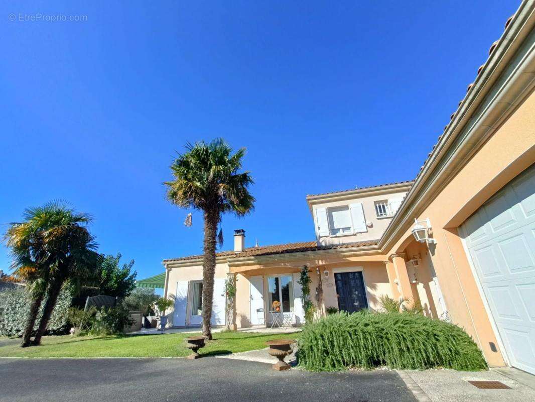 Maison à LES MATHES