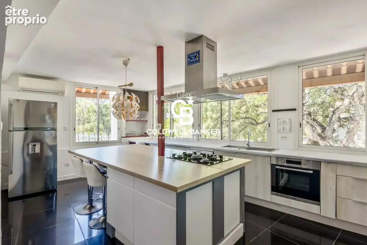 Ensemble immobilier avec vue mer , Piscine et plage à pied - photo 9