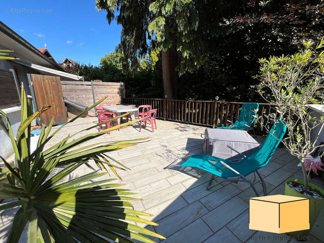 Appartement à YENNE
