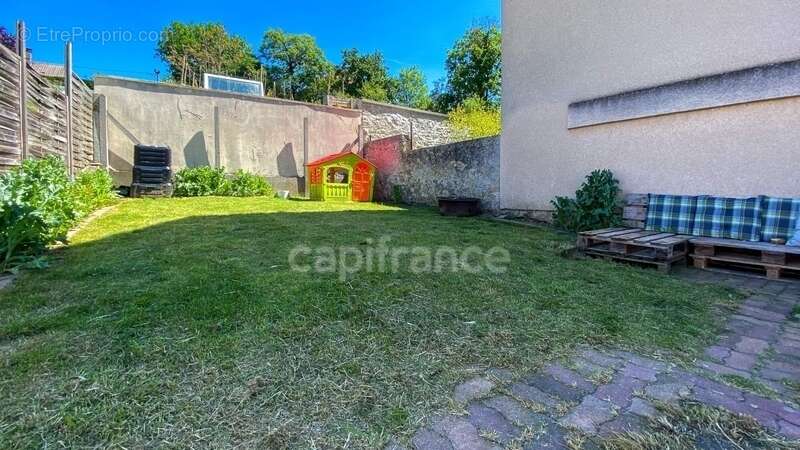 A vendre ETAMPES (91) . Maison en très bon état, 6 pièces, cave, cour et jardin clos - photo 10