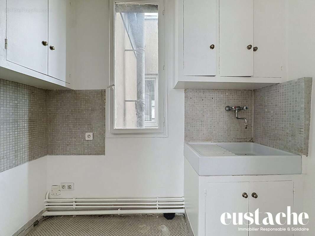 Appartement à PARIS-18E