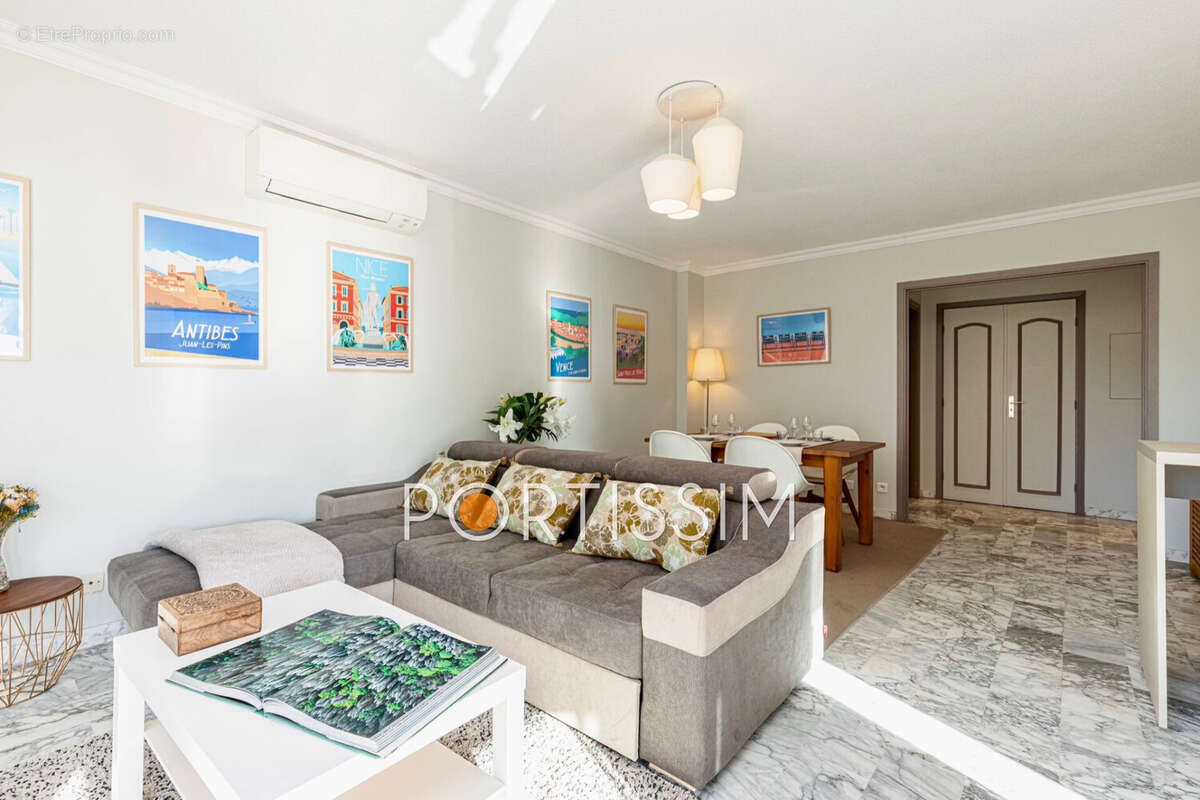 Appartement à SAINT-LAURENT-DU-VAR