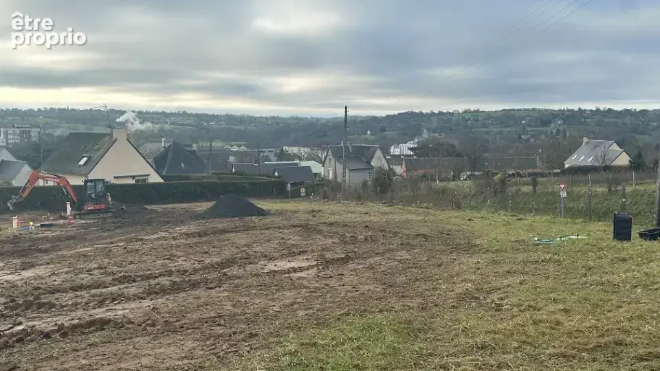 Terrain à CONDE-SUR-VIRE