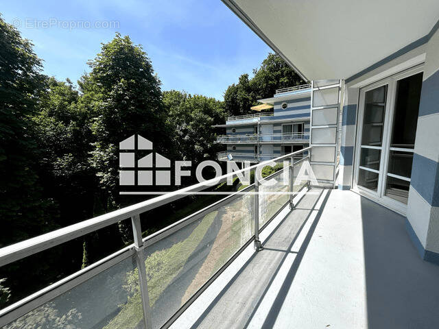 Appartement à MONT-SAINT-AIGNAN