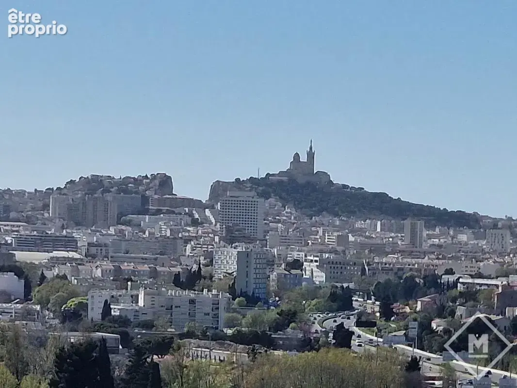 Vue Mer Dégagée et Calme : Appartement 3 Pièces à Vendre à Marseille Saint Loup - photo 3