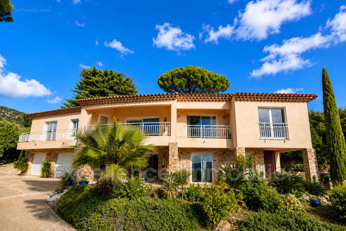 Maison 242 m² à Le Lavandou  - photo 2