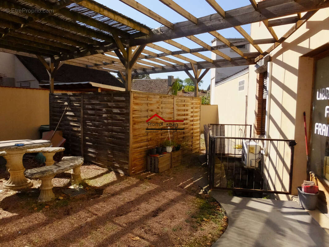 Appartement à LURCY-LEVIS