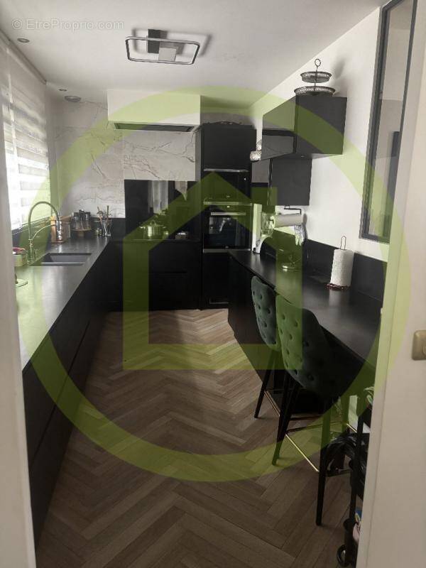 Maison à MERY-SUR-OISE