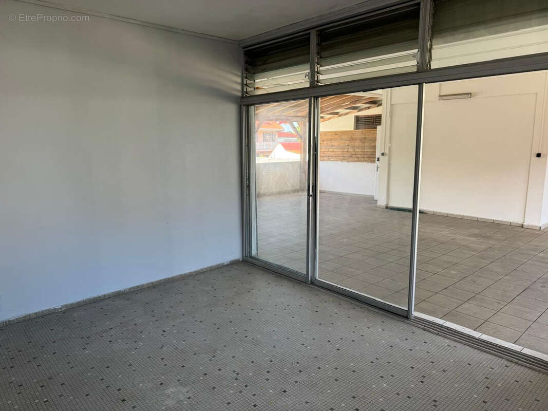 Appartement à CAPESTERRE-BELLE-EAU