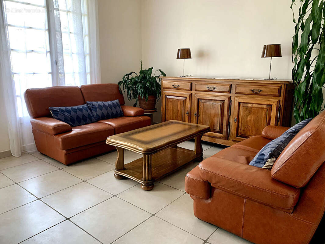 Appartement à MARSEILLE-5E