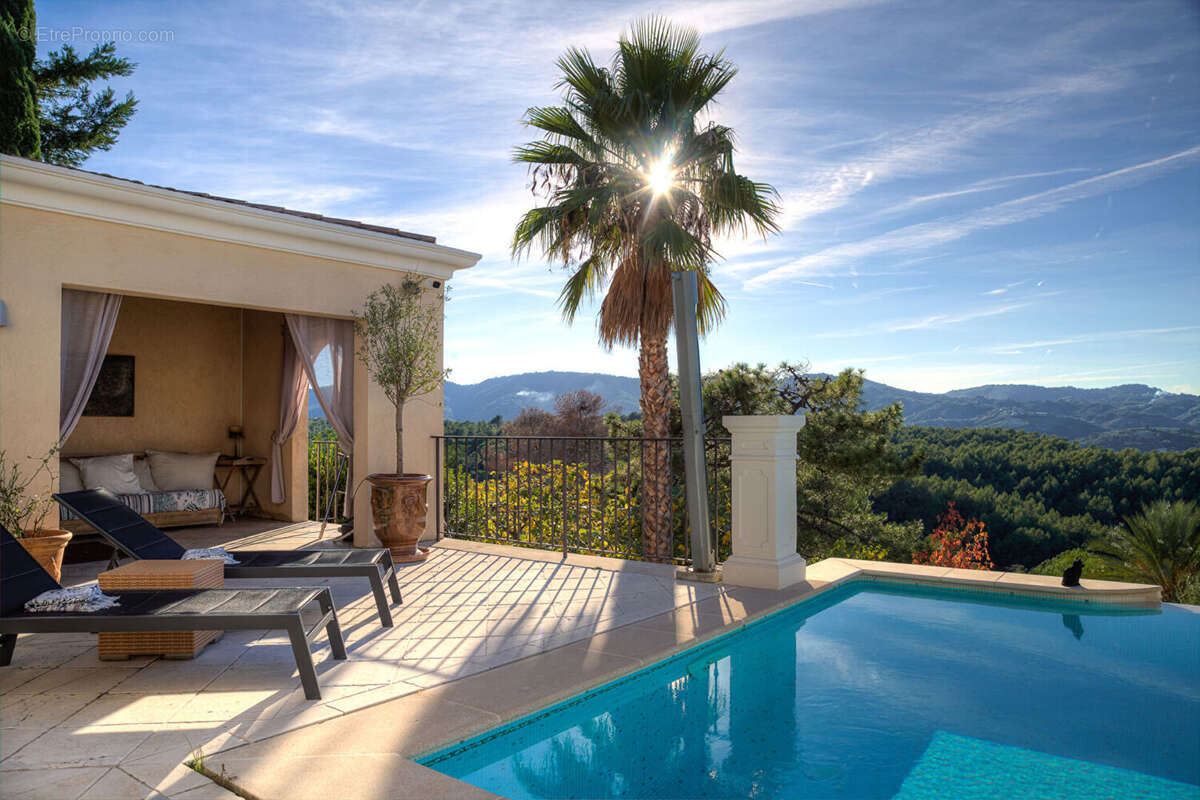 Maison à MOUANS-SARTOUX