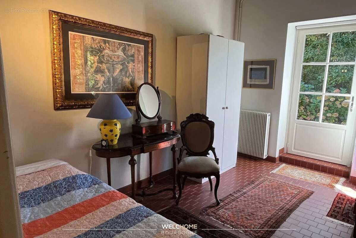 Maison à ISSY-L&#039;EVEQUE