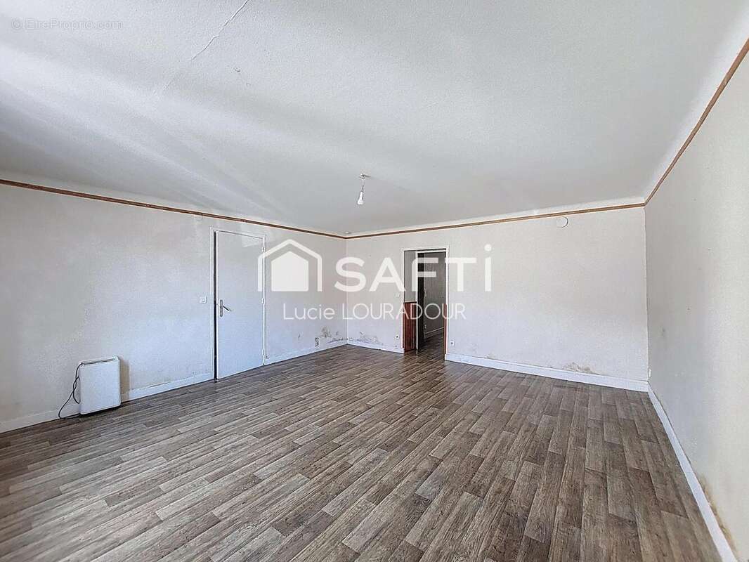 Photo 2 - Maison à MARON