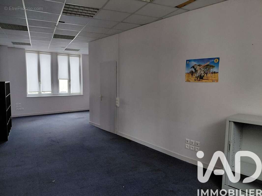 Commerce 325 m² à Saint-Symphorien-Sur-Coise  - photo 3