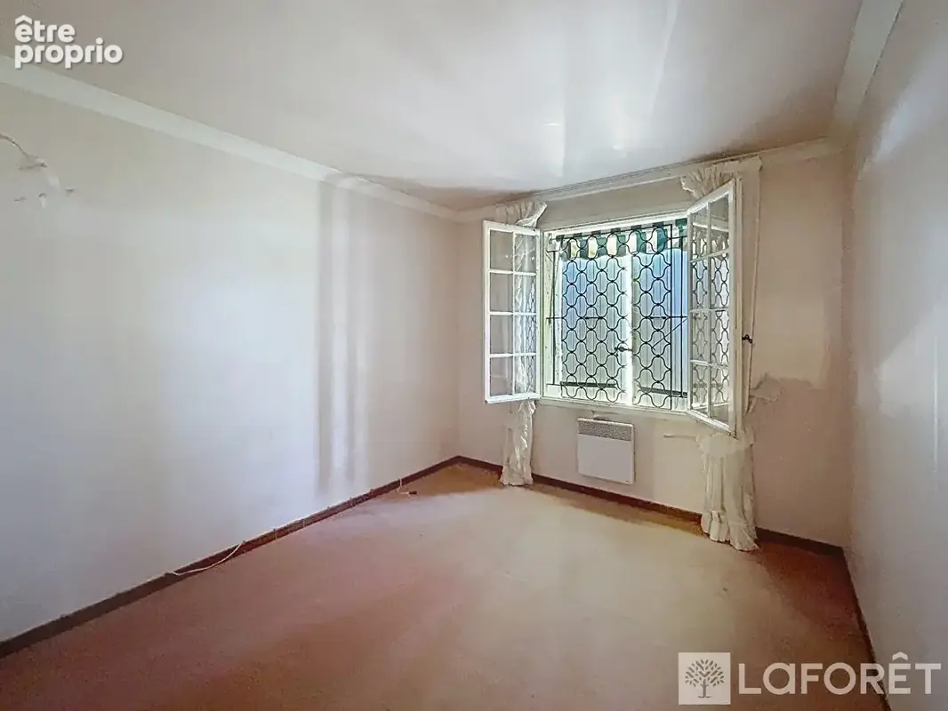 UCHAUX - Maison 113m² + dépendances + chalet sur terrain 3000m² - photo 8
