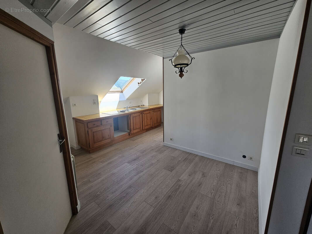 Appartement à SAINT-LUPICIN