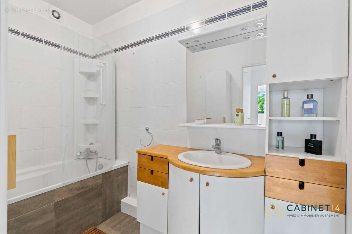 Appartement à FONTENAY-LE-FLEURY