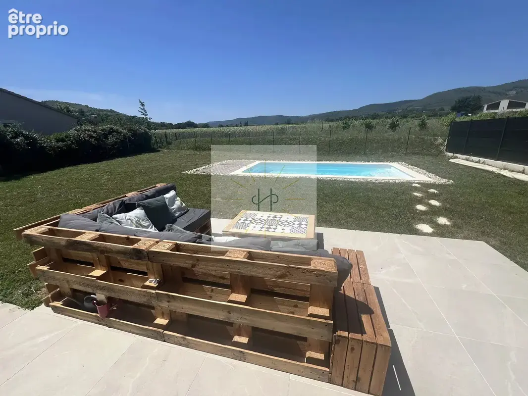 Maison à ALBA-LA-ROMAINE