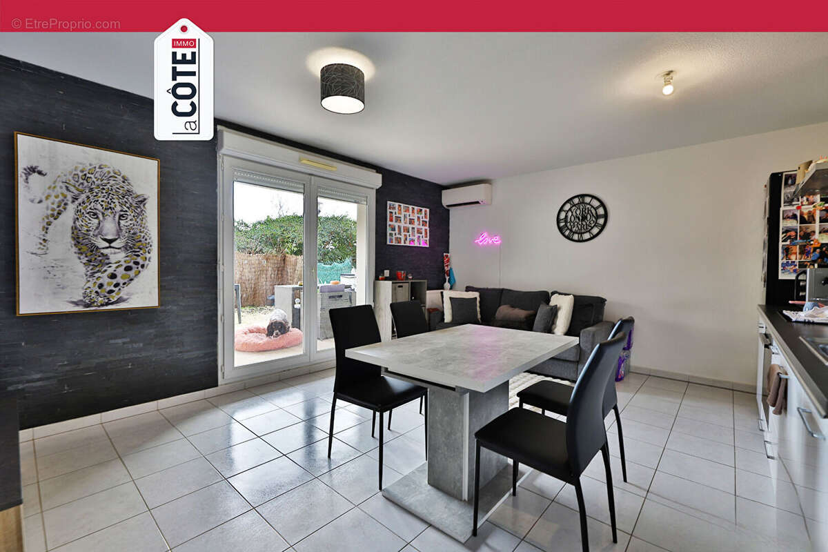 Appartement à CHATEAUNEUF-LES-MARTIGUES