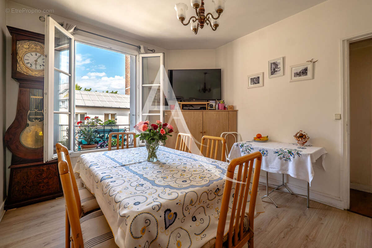 Appartement à CLICHY