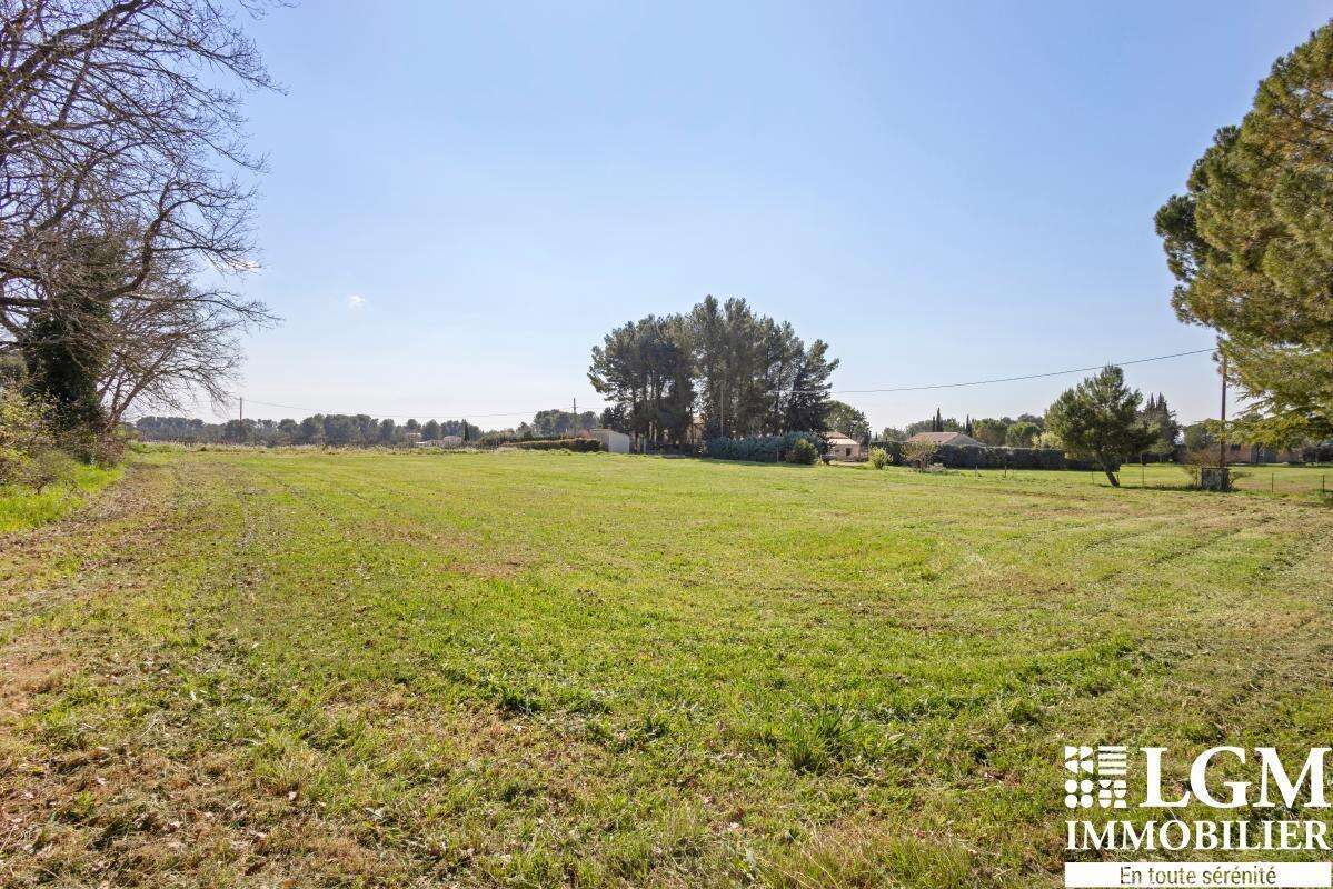 Aix en Provence - Propriété avec studio indépendant, garage de 80 m² et plus de 3 000 m² de terrain - photo 2