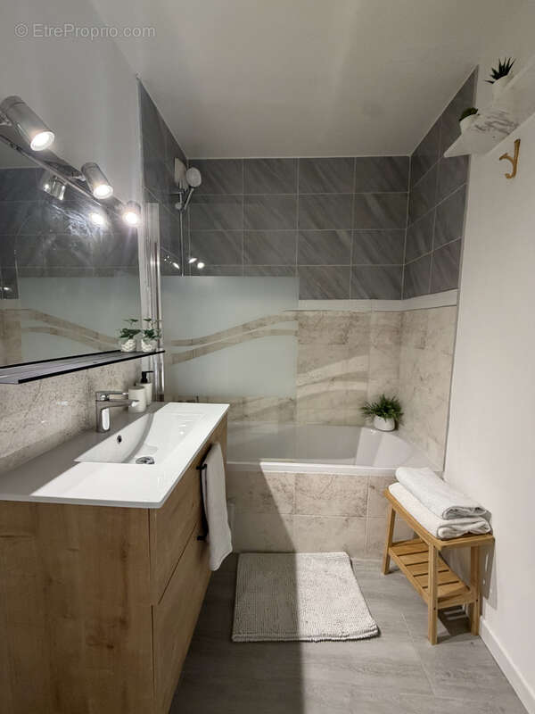 Appartement à HOUILLES