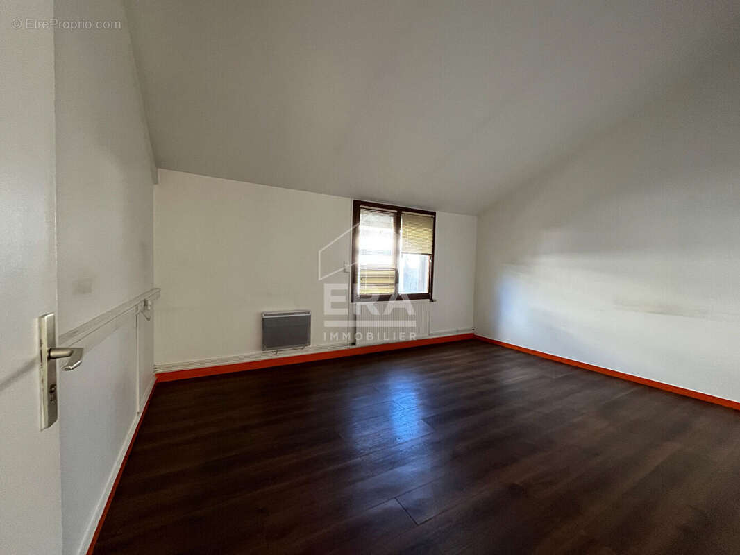 Appartement à SAINT-ETIENNE-DU-ROUVRAY