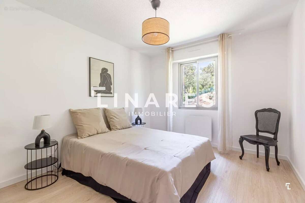 LE BRUNET - Appartement T3 de 91m2 - Terrasse - Parking - Cave - 13100 - photo 4