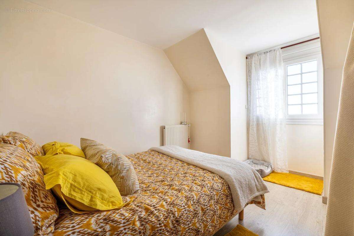 Maison à SAINTRY-SUR-SEINE