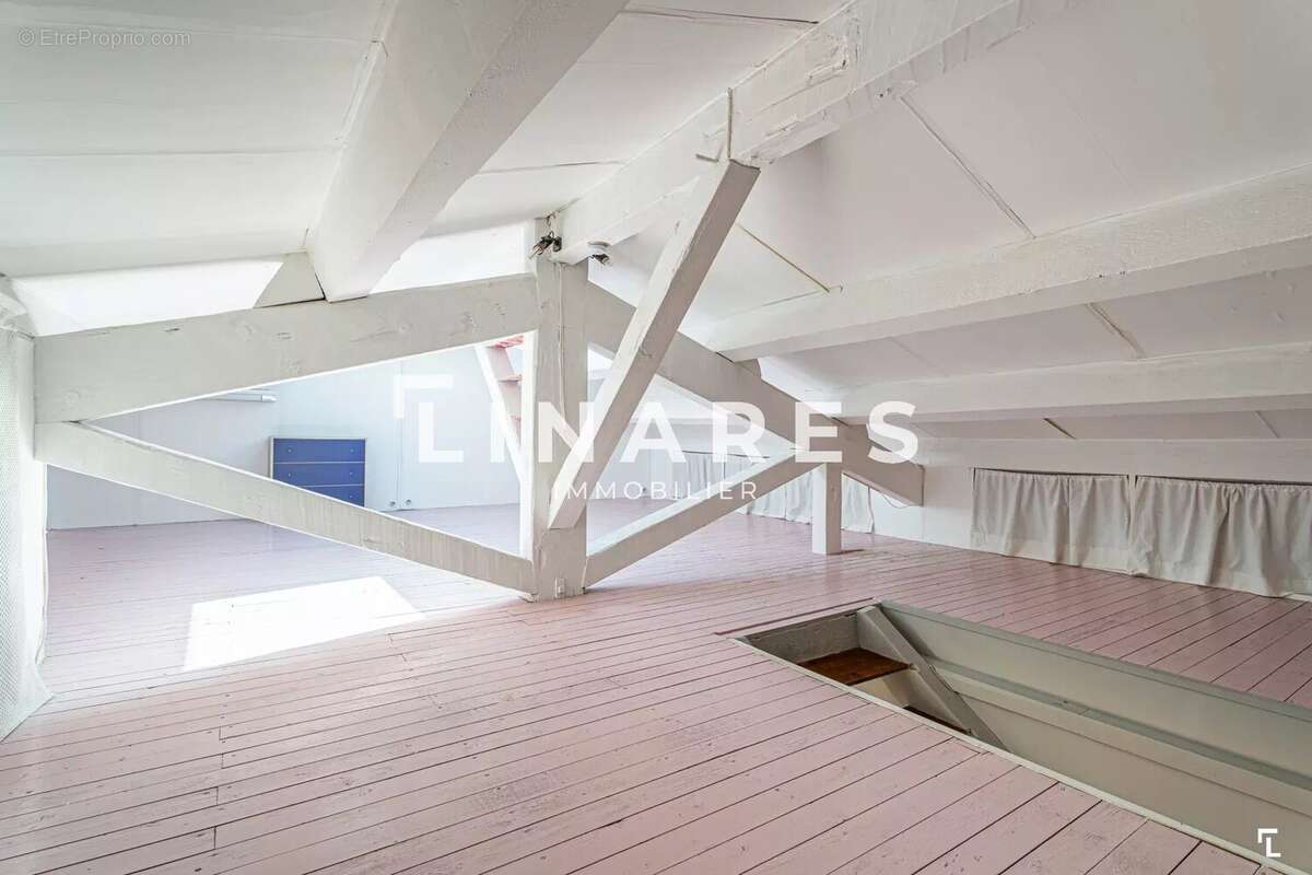 Appartement à MARSEILLE-6E