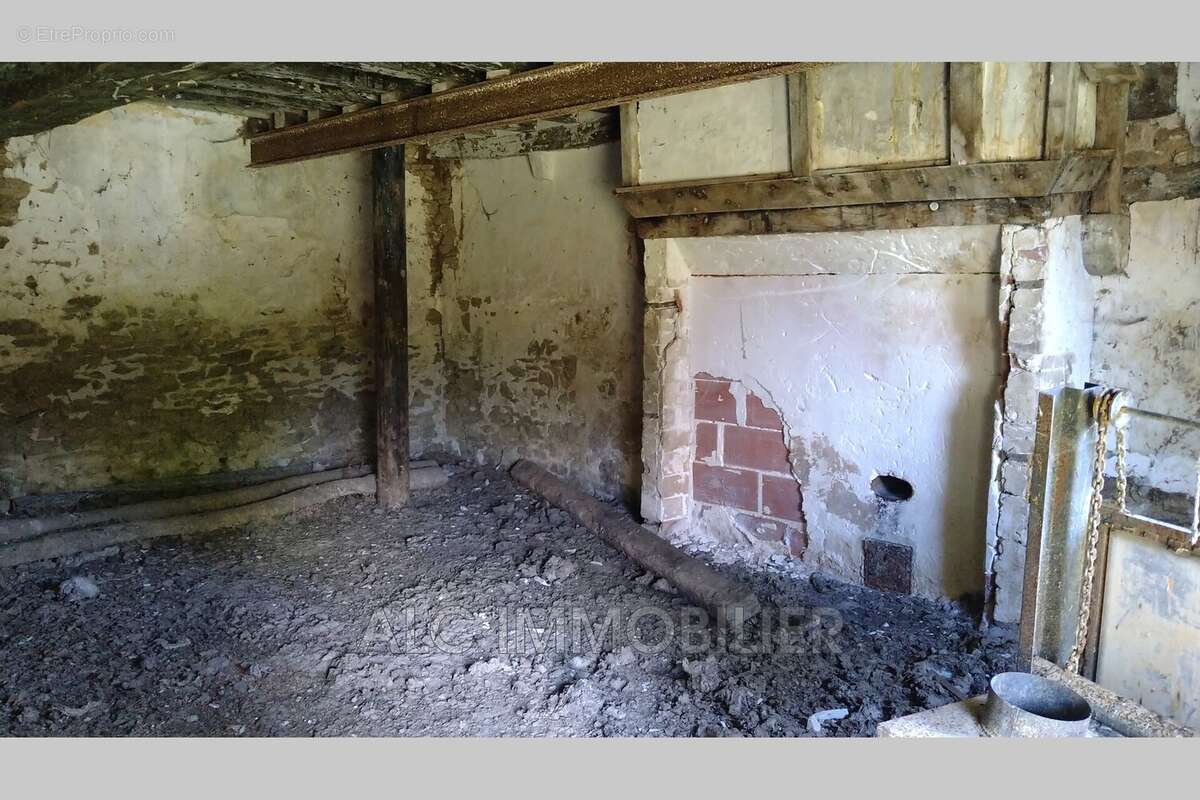Maison 61 m² à Saint-Pierre-Des-Nids  - photo 3