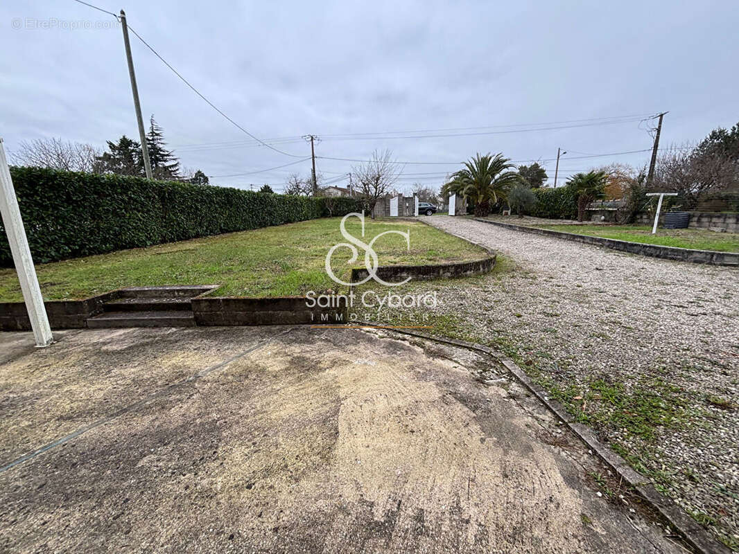 Maison à SAINT-SATURNIN